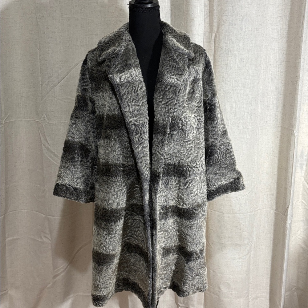Vintage 60s Women's Gray Faux Fur Coat